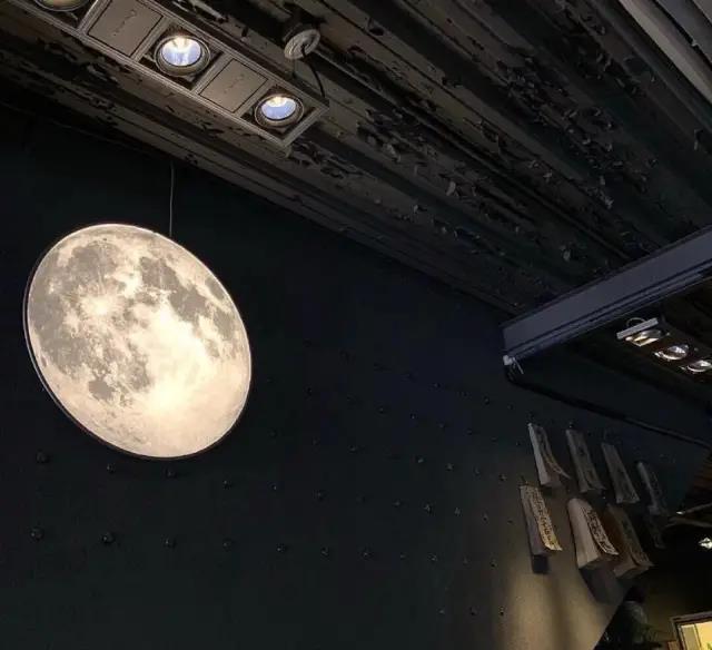 比较丧的句子适合发朋友圈