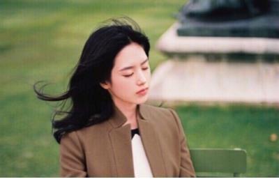 形容倔强的说说 纯文字伤感倔强说说