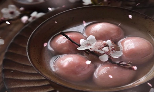 关于元宵节的佳句 今年开好头虎年没忧愁！