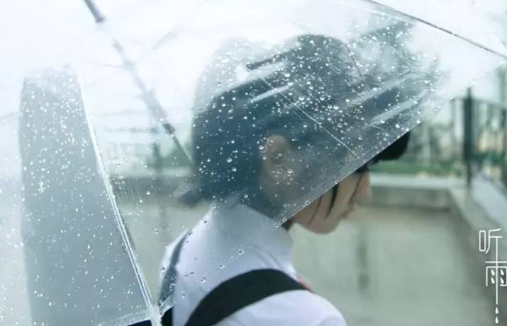 下雨天的图片 适合发朋友圈的短句