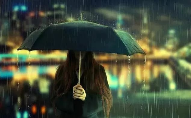 抖音下雨的文案 适合雨天发的朋友圈句子
