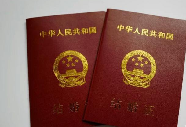晒结婚证的文案 发结婚证的说说简短