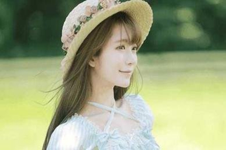 女神节赞美女生的一句文案，形容女生节快乐的句子