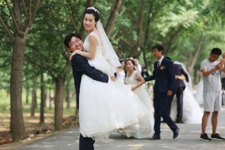 从校园到婚姻的爱情祝福语，对新人结婚的贺词