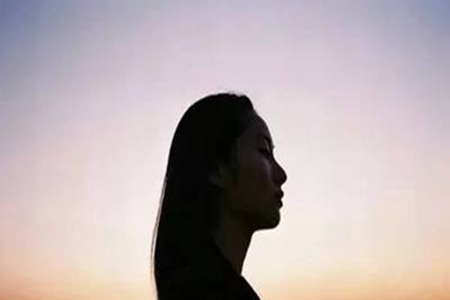 表示无法释怀的文案，让人意难平的一句话