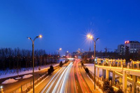 城市夜色的30句唯美文案，独处繁华都市的心情说说