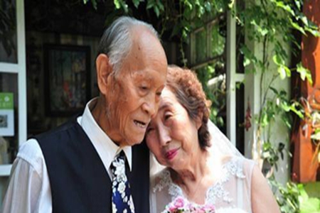 表示夫妻相濡以沫的句子，形容爱人之间美好感情的一句话