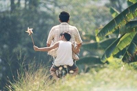 赞美父亲的名人名言，形容父爱的句子
