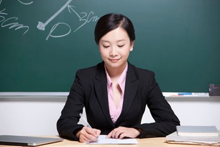 送给老师的一句话，写给恩师的暖心短句