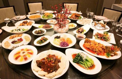 2022年夜饭朋友圈的句子 2022年夜饭朋友圈配文