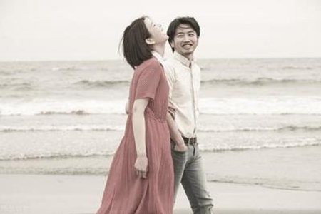 哄女孩子开心的话，逗女生快乐聊天的句子