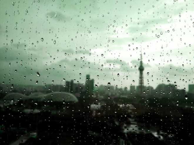 下雨天发朋友圈的说说 适合雨天发朋友圈的唯美句子
