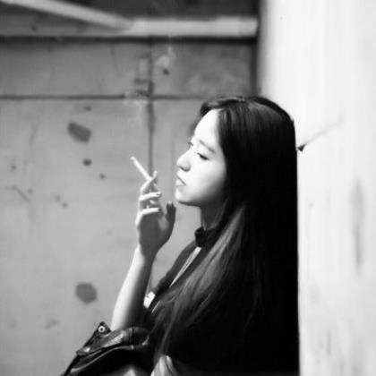 深夜发说说的句子简短 深夜的句子说说心情