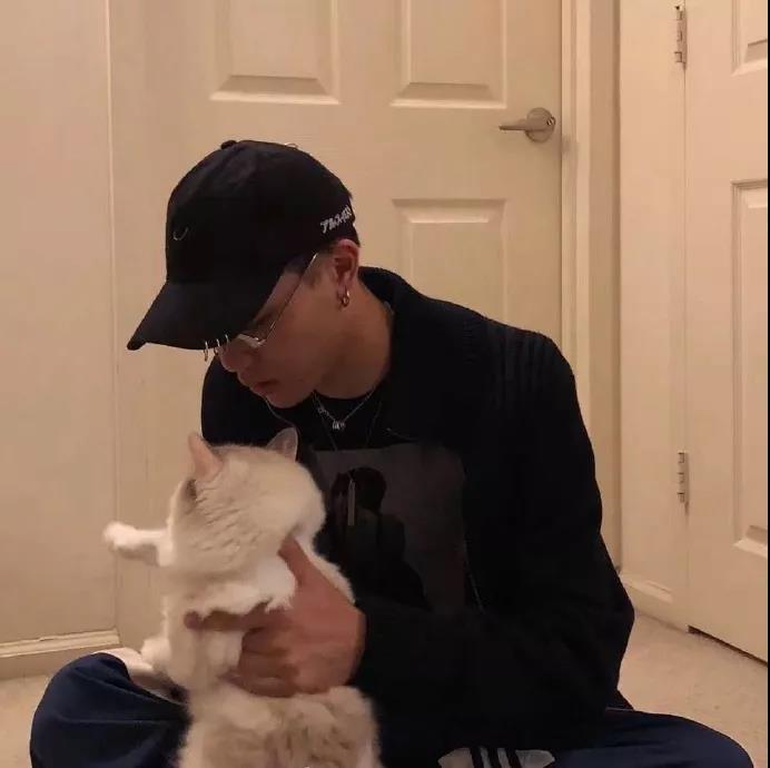 适合男生在深夜发朋友圈的经典句子