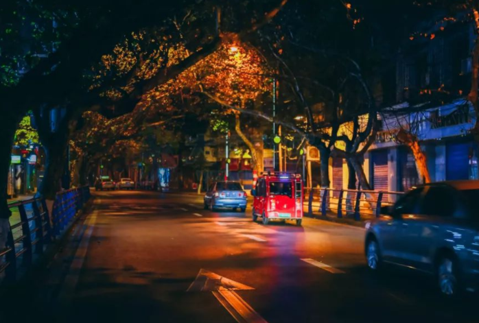 关于夜景的文案简单