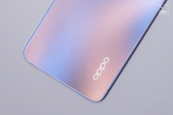 回顾 OPPO 历代机型，OPPO Reno6 星黛紫的诞生成必然？