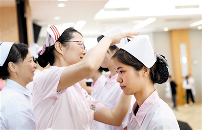 冰心赞美护士的诗歌