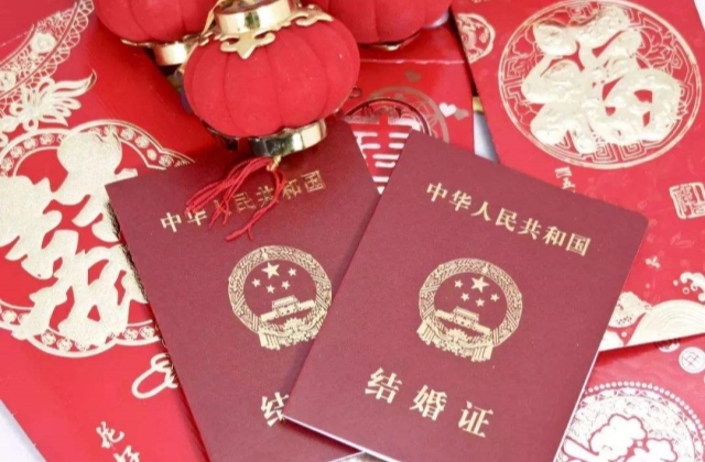 一句话霸气公布结婚说说文案 宣布两个人领证的句子