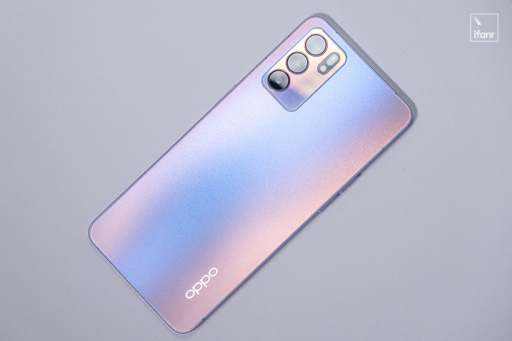 回顾 OPPO 历代机型，OPPO Reno6 星黛紫的诞生成必然？