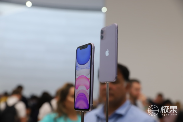 iPhone 11上手体验：1200万后置双摄+A13仿生芯片