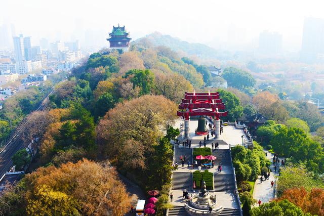 湖北最好玩最美的十大景点，极目楚天舒，浪漫湖北游，你去过几个