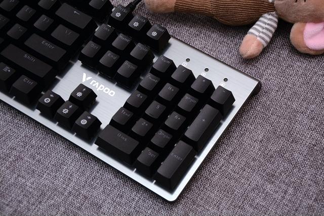 IP68级防水防尘，这款机械键盘适合铲屎官，撸喵游戏两相宜