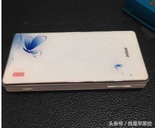 功能机时代的颜值控，步步高青花瓷手机！