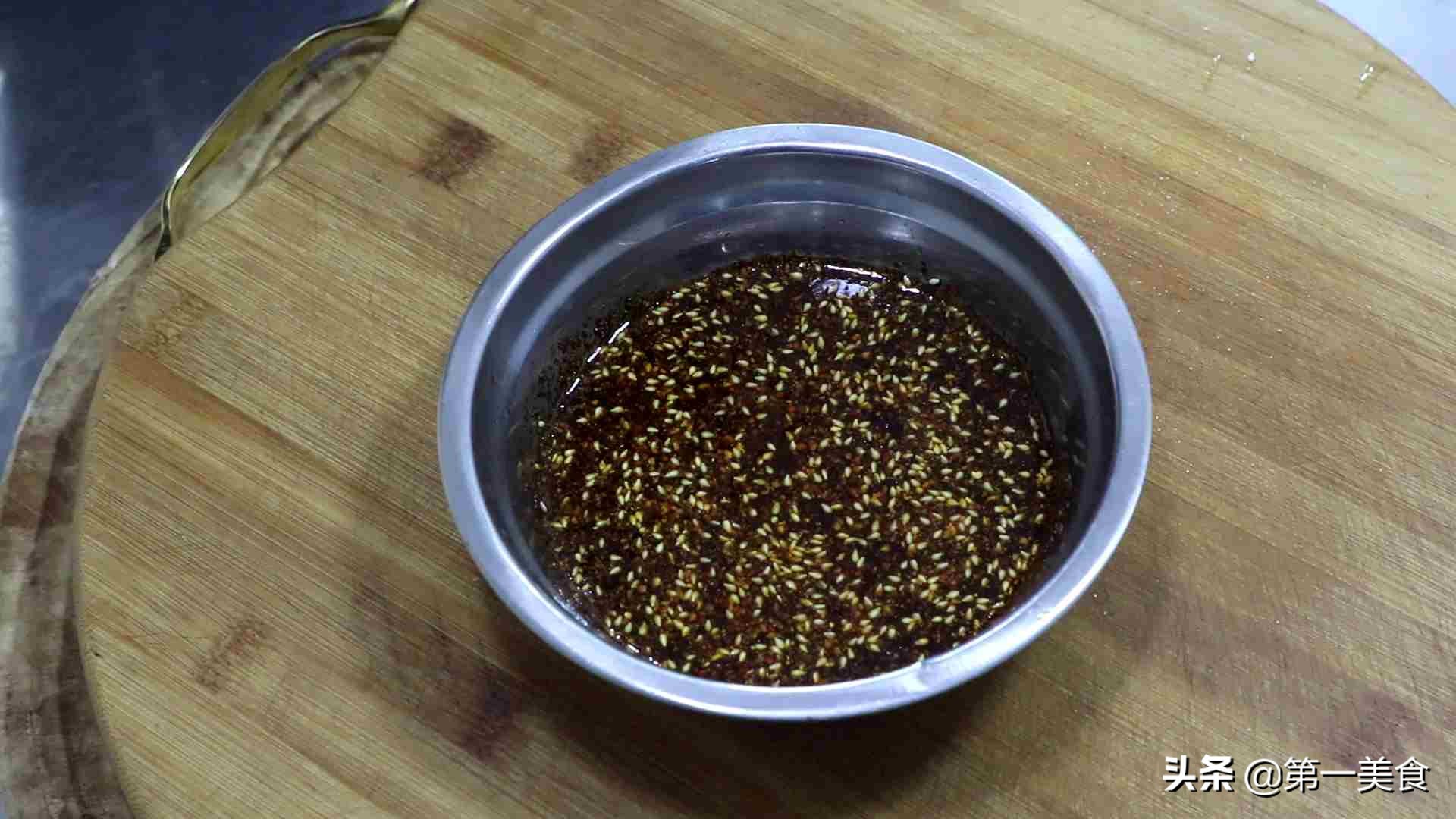 想吃酸辣粉不会做？厨师长教你地道的酸辣粉做法，酸辣爽口很简单