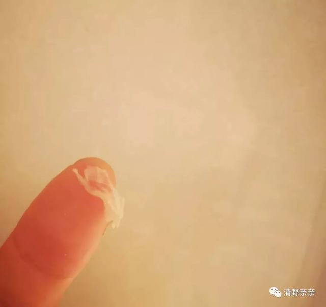 号称快乐富婆水的海蓝之谜精粹水，才不能拯救烂脸和痘痘肌呢