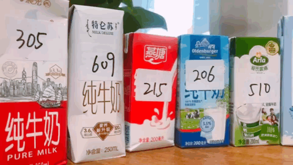 金典、光明、特仑苏……16款常喝的牛奶实测，看完你会怎么选？