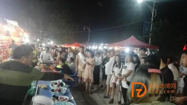 昨天出去玩发现的两个地摊暴利生意（一）。