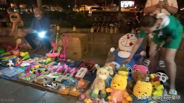 衡阳首届夜生活节开幕 怎么看湖南省第二大城市的“地摊经济”？