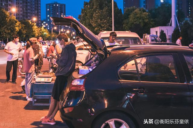 衡阳首届夜生活节开幕 怎么看湖南省第二大城市的“地摊经济”？