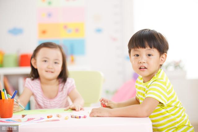 教育机构的宣传海报是怎么设计的？亮点在哪儿？