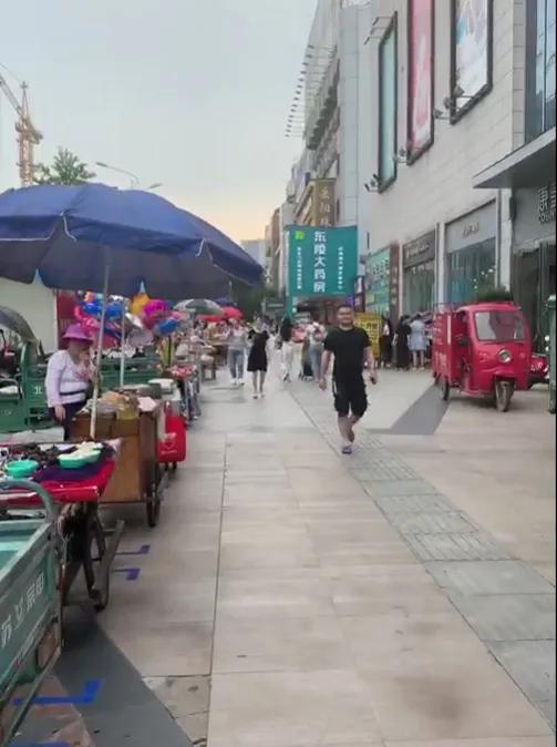 《岳阳摆摊地点》新鲜出炉！你要转行摆地摊吗？
