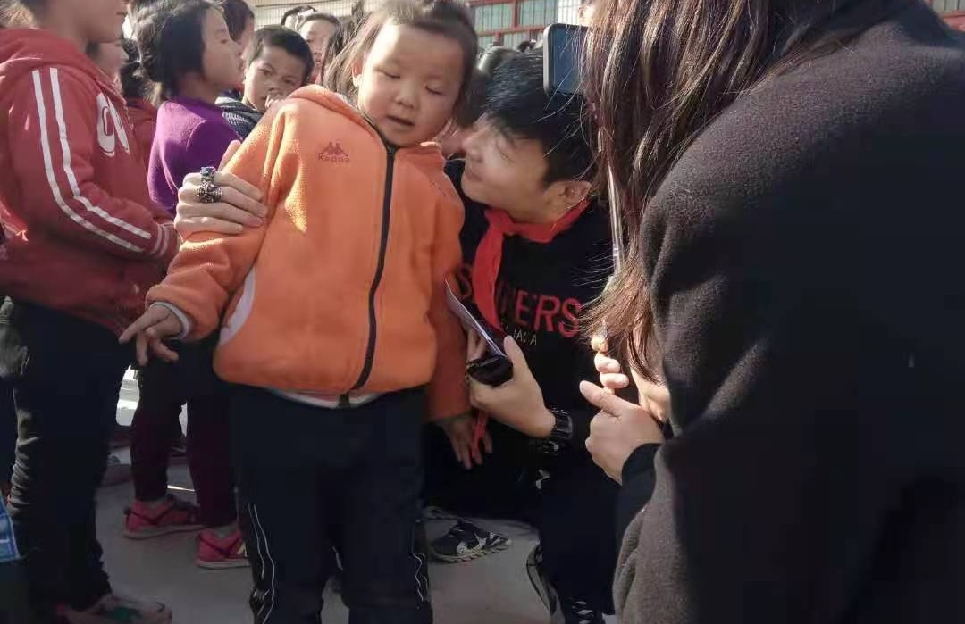 帝师抖音直播带货，成交额418万，坚持慈善十几年