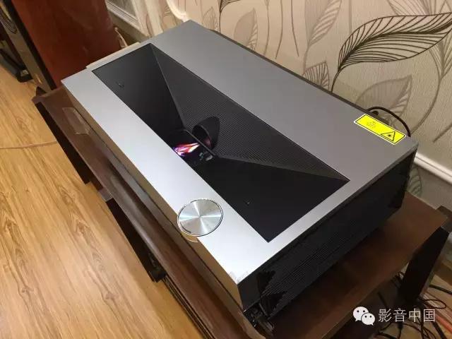 海信4K激光超高清电视有多牛？看看今天的现场评测就知道！