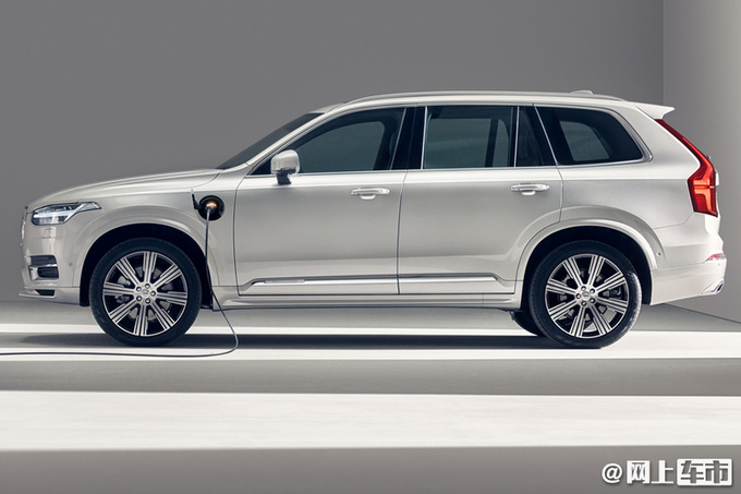 沃尔沃新款XC90上市，63.89万起售！全系混动，最低油耗低至2.2L