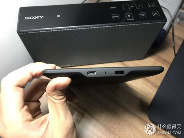 只贵100块！Kindle 和 iReader 谁才是阅读器里最好用的那一个？