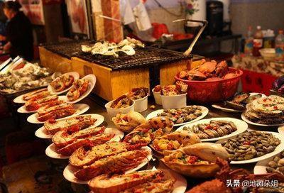 新手摆地摊卖什么产品比较赚钱？选择这几种产品准没错