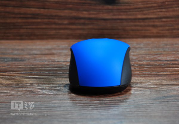 微软无线便携蓝牙鼠标3600开箱及简单上手体验