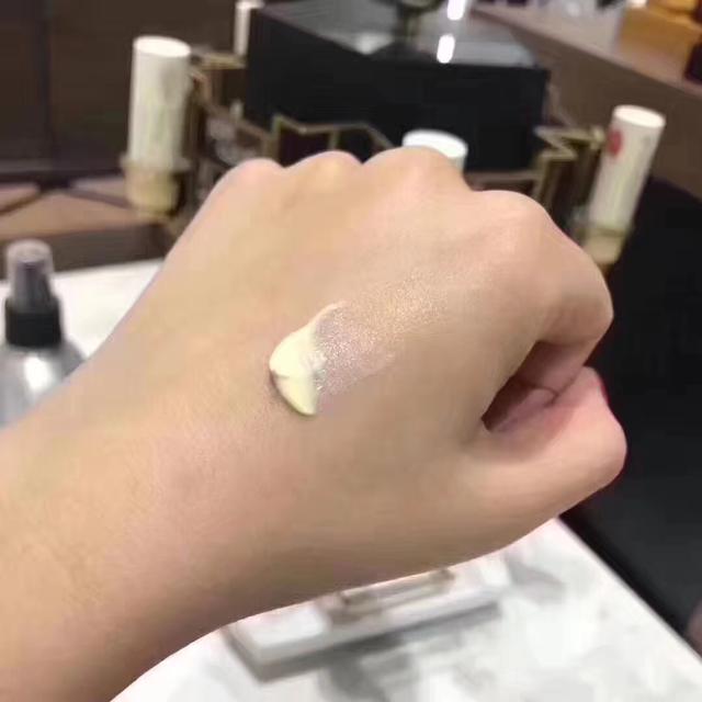 KIEHL'S科颜氏牛油果眼霜真的好用吗——还你一双明眸