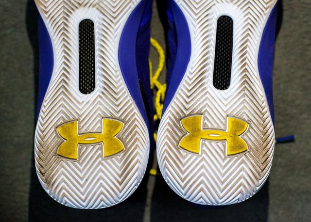 最强库里战靴！Under Armour Curry 3 实战测评