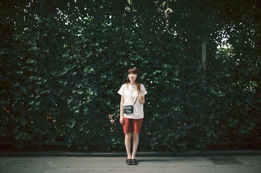 女生霸气个性签名 姐不是鸡，你玩不起(精选18句)