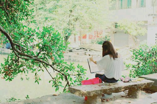 关于思念的唯美句子 爱情中关于思恋的句子(精选15句)