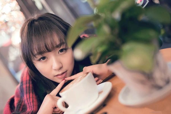 一句话心情短语 有种人、很喜欢、 但只能是朋友(精选15句)