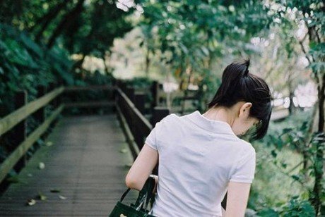 恋爱伤感说说 恋爱说说伤感短语(精选20句)