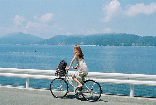 伤感一句话签名 伤感的心情说说短语(精选18句)