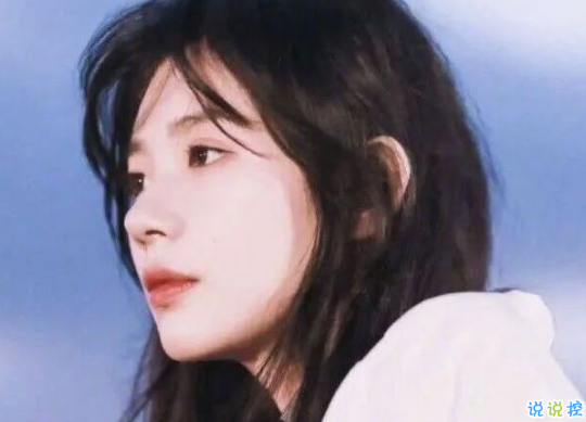 异地恋安慰女朋友的暖心句子 隔着屏幕哄女朋友(精选24句)