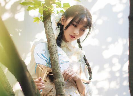 女生喜欢的唯美爱情短句(精选17句)